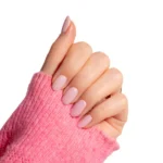 ORLY neglelakk i fargen Beautifully Bizarre på negl